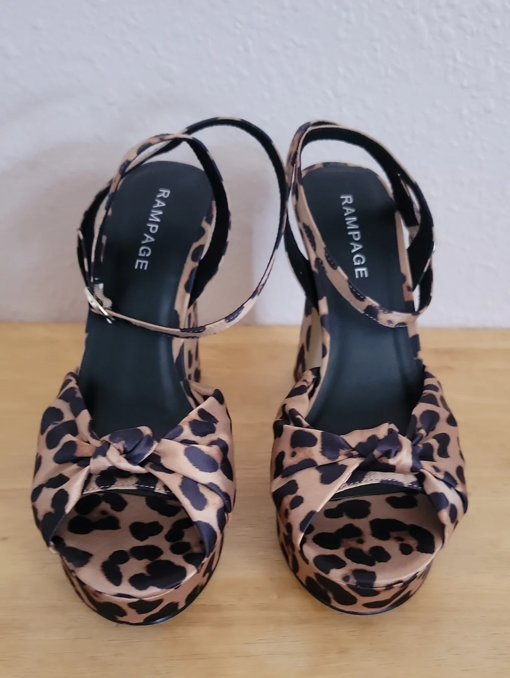 Rampage Leopard Print Platform Sandals Heels Tan Gold Black Animal Open Toe Knot